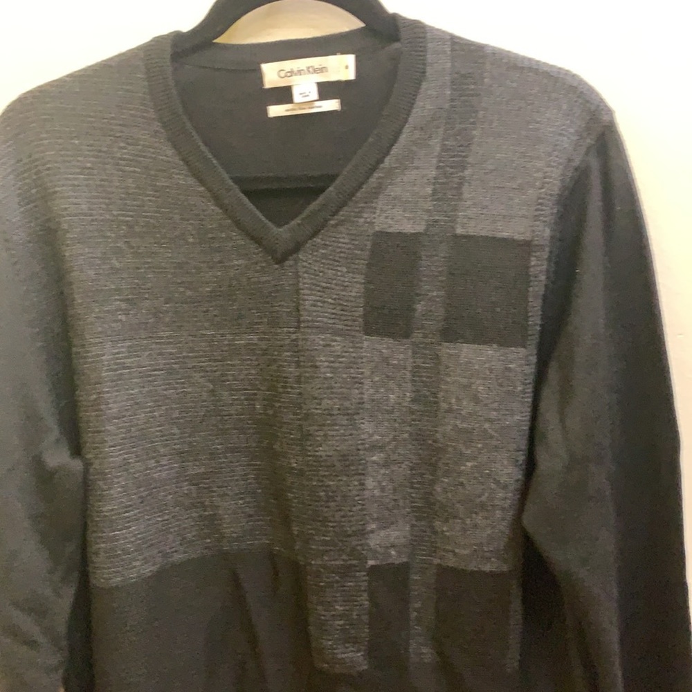 CALVIN KLEIN BLACK SWEATER (M) - Picture 2 of 5